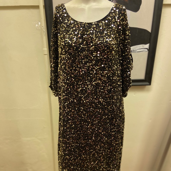 Aidan Mattox Black and Gold Midi Sequence Dress 10 - Picture 5 of 7
